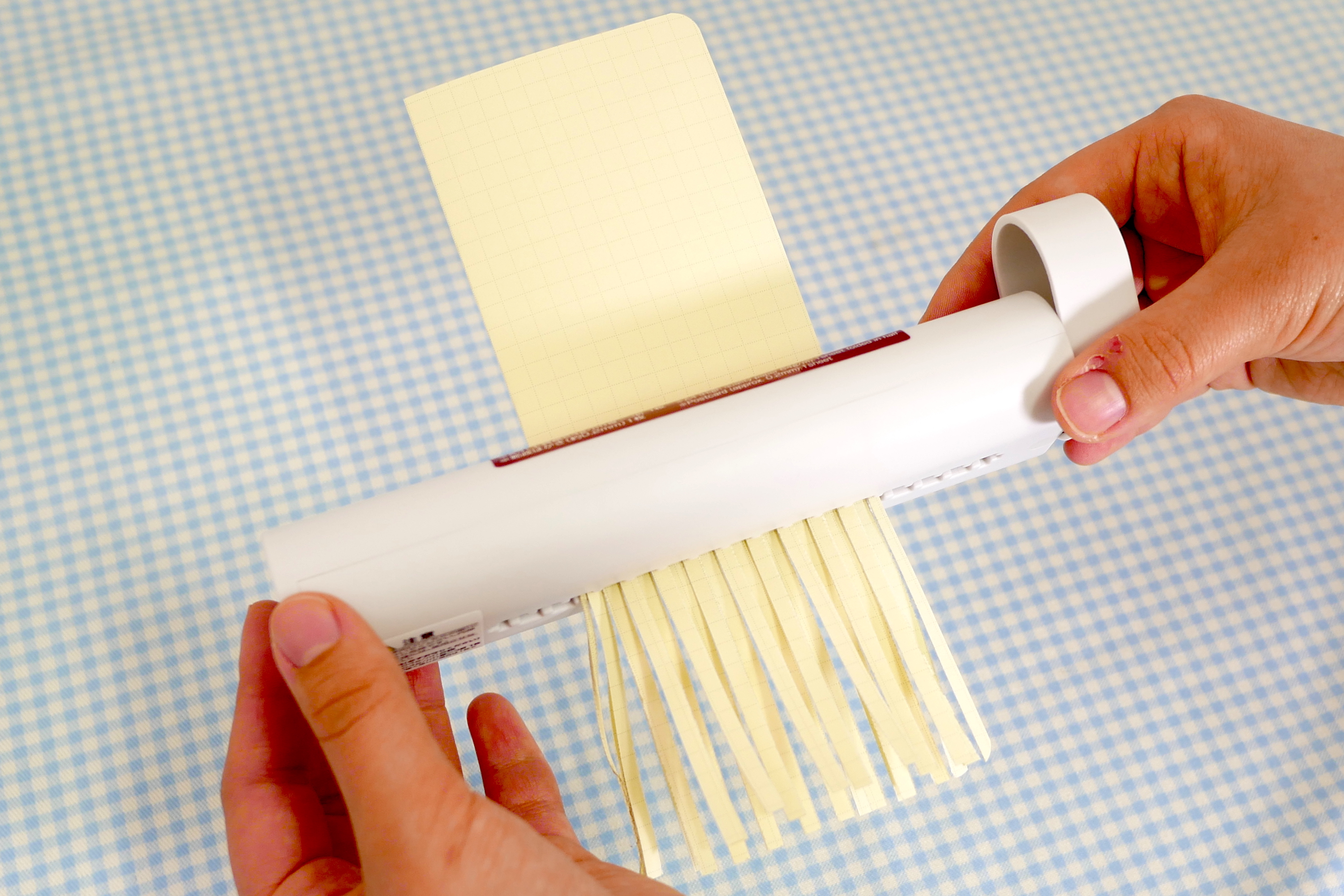 無印の便利かわいいグッズ「ハンドシュレッダー」で個人情報を守ろう | HEIM [ハイム]