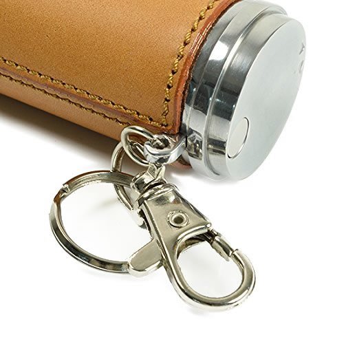 金具が付いていると持ち運びに便利