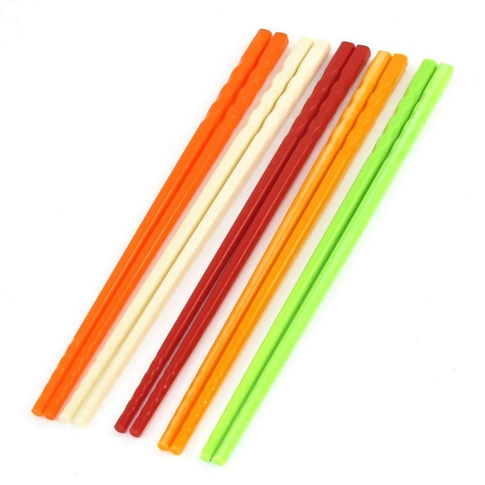 安く買えるプラスチック製