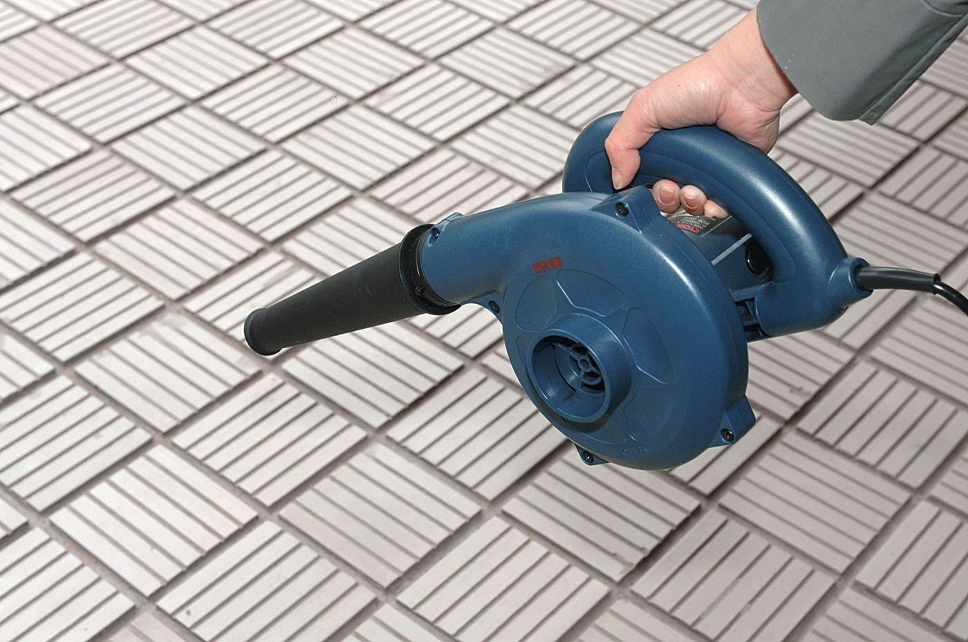 軽量で家庭向きの「手持ち式」