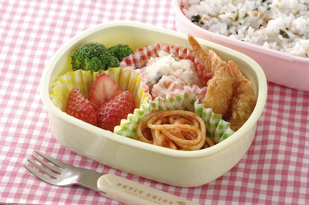 かわいいお弁当カップでランチを楽しもう
