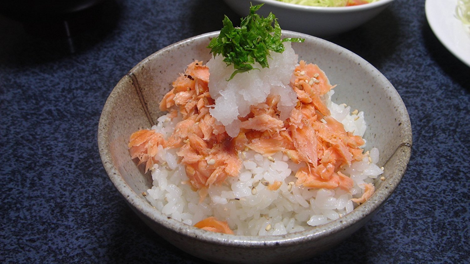 鮭フレークでご飯を美味しく食べよう