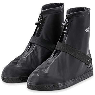 スニーカーなどにはショート丈