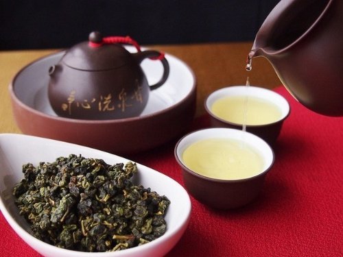烏龍茶が代表的な「青茶」