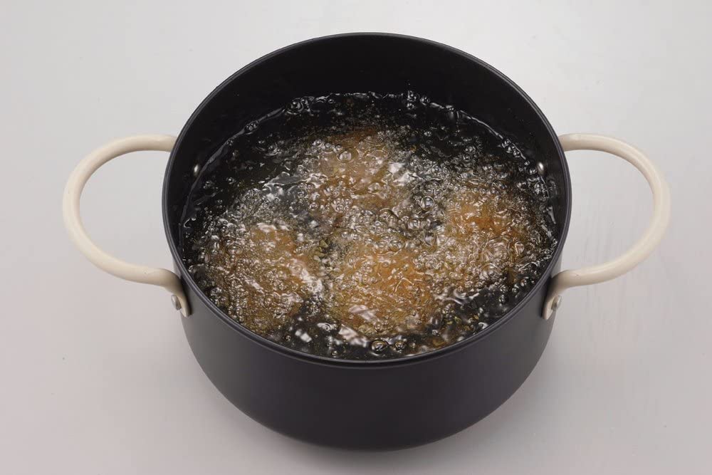 鍋型タイプならそのまま調理できる