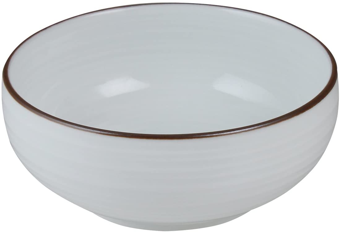 「白山陶器」は食卓に馴染みやすいベーシックなデザインが魅力