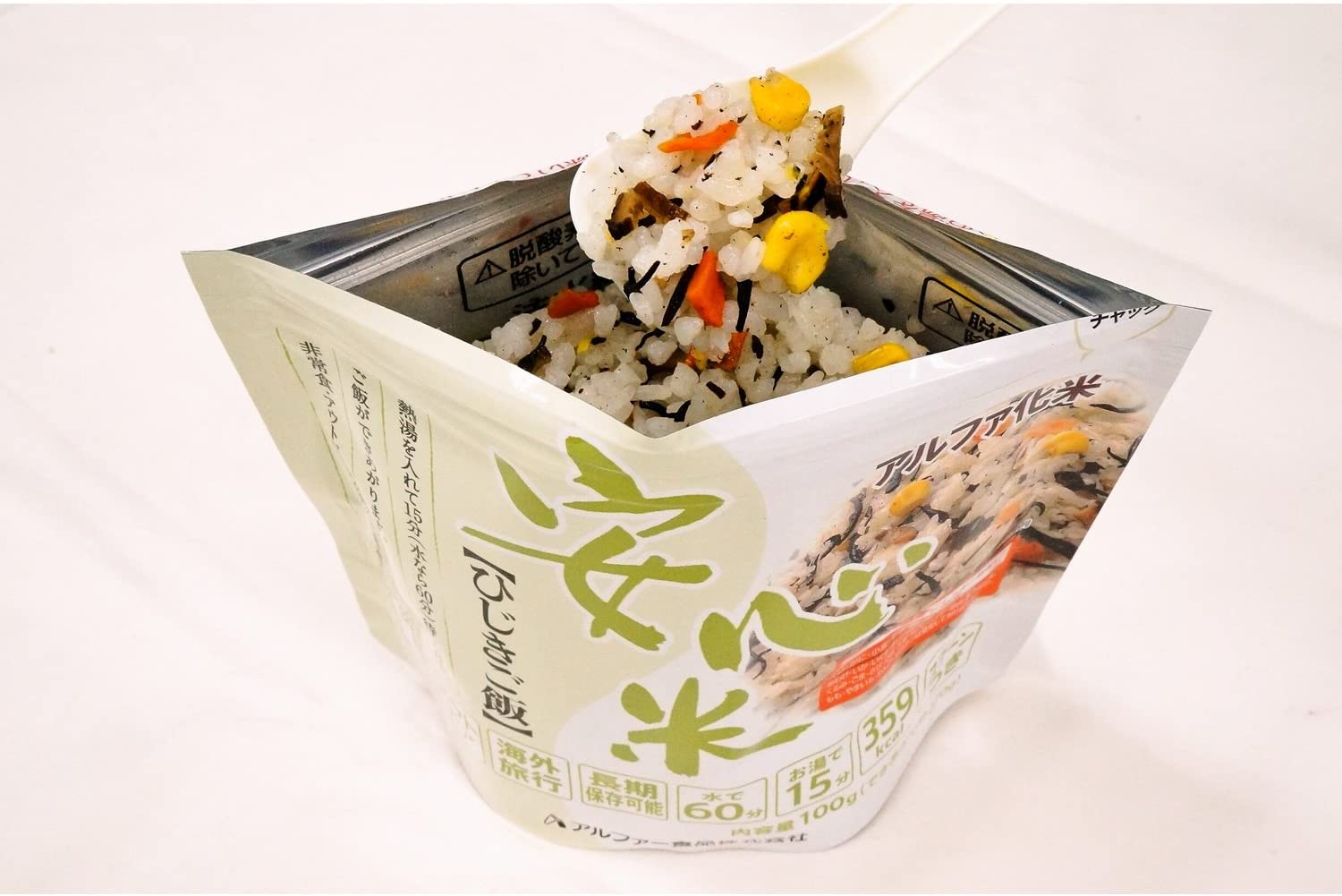 水を入れるだけでご飯になるアルファ米