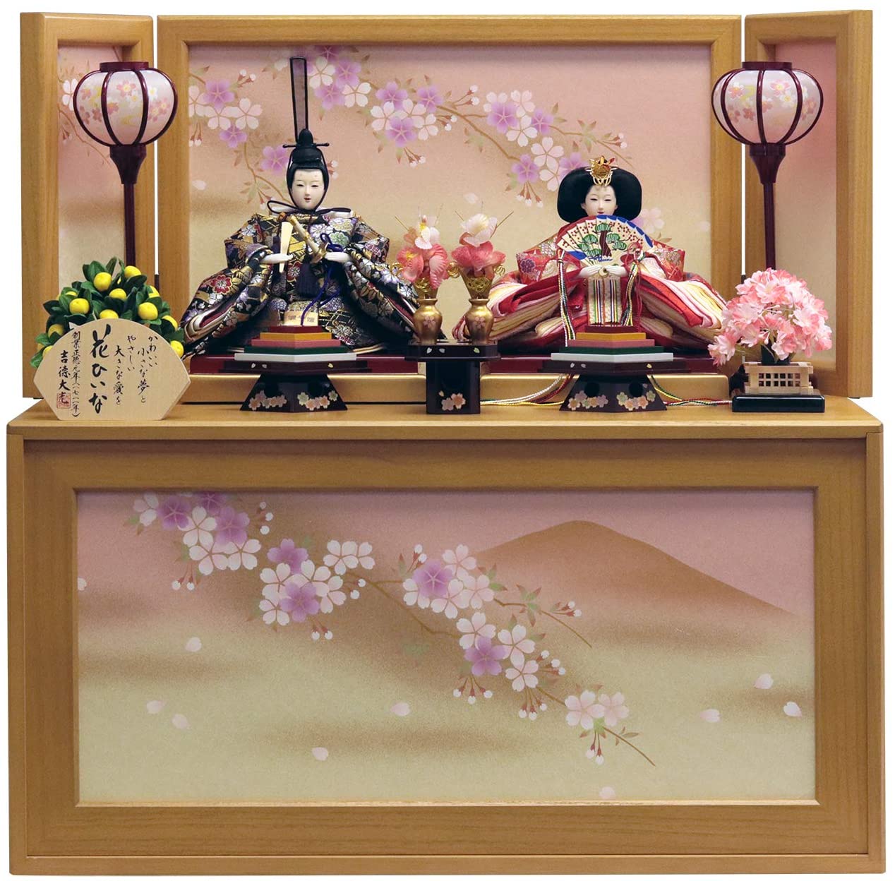 収納飾りは道具を収納できる