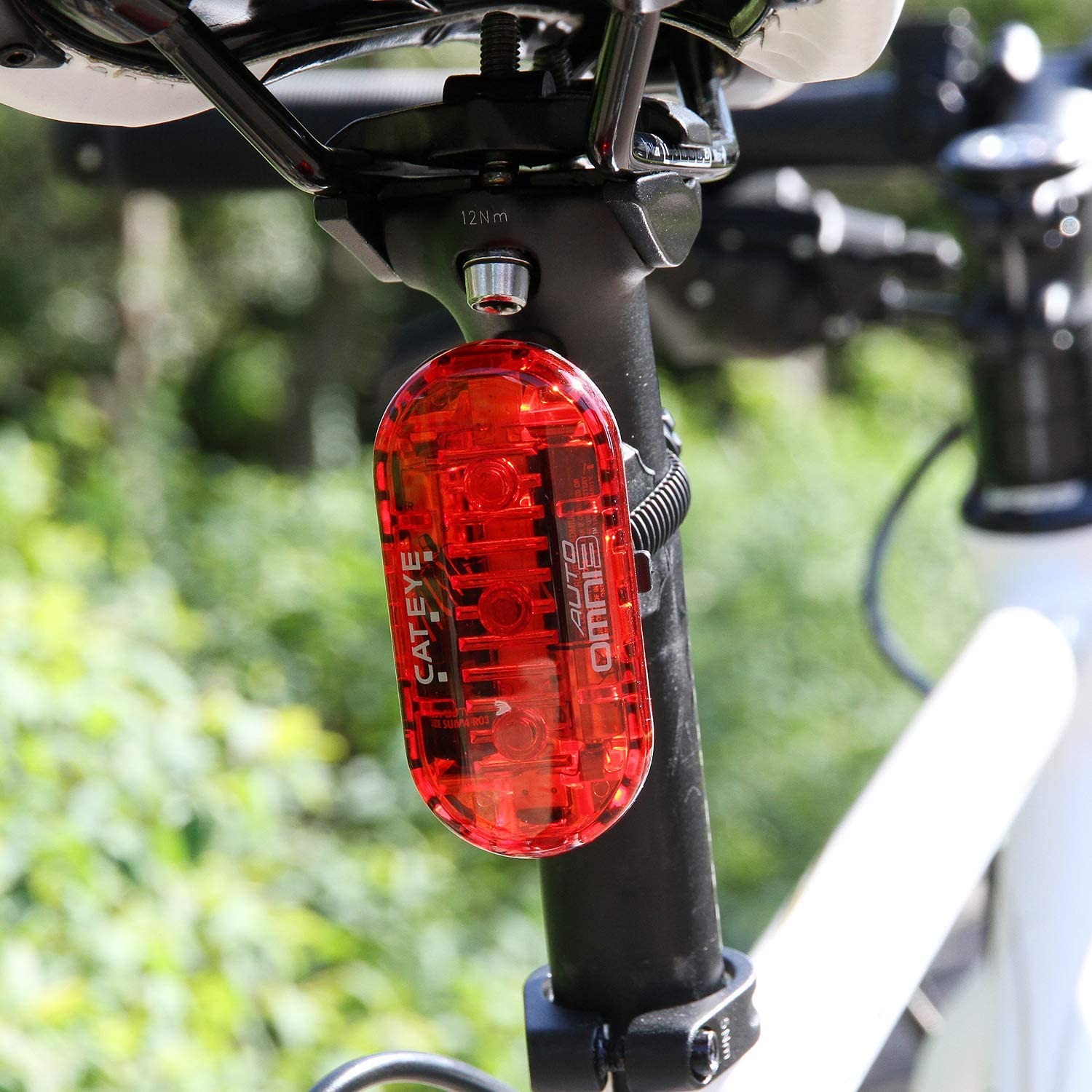 自転車用 ソーラーテールライト 赤色 点灯 _ 点滅 LEDリアライト