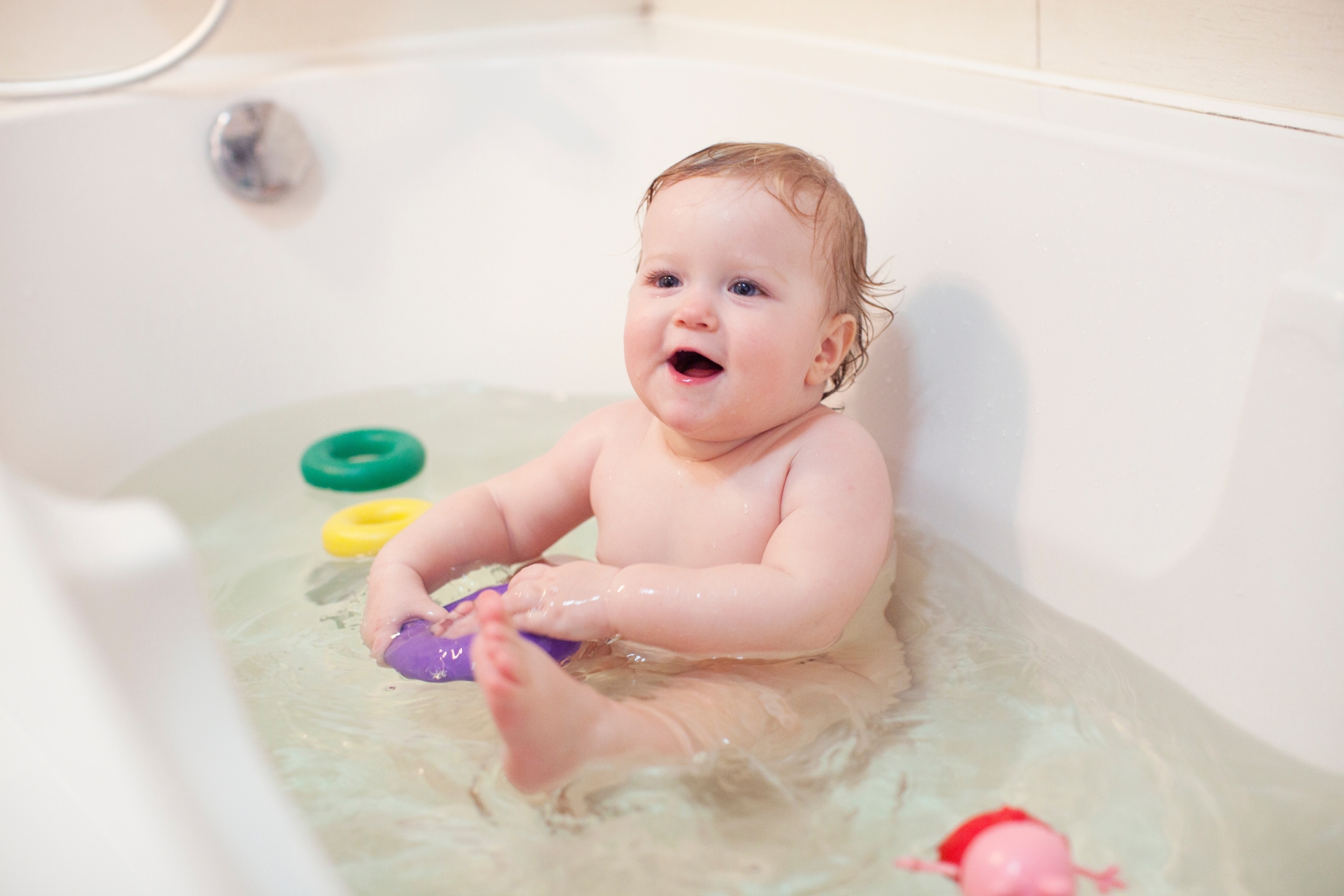 赤ちゃんはいつから入浴剤を使える？｜目安は3〜4ヶ月頃