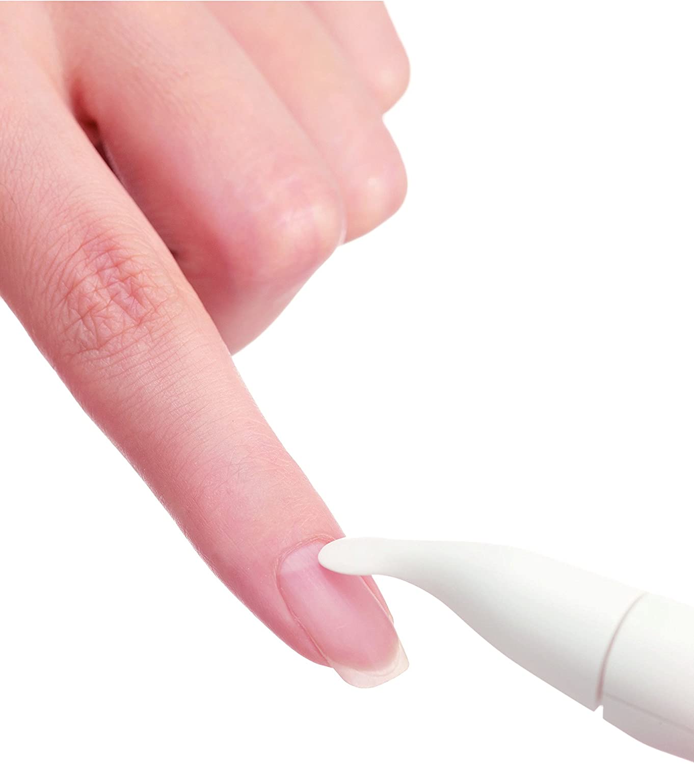 爪磨き・甘皮処理：きれいな爪に整えられる