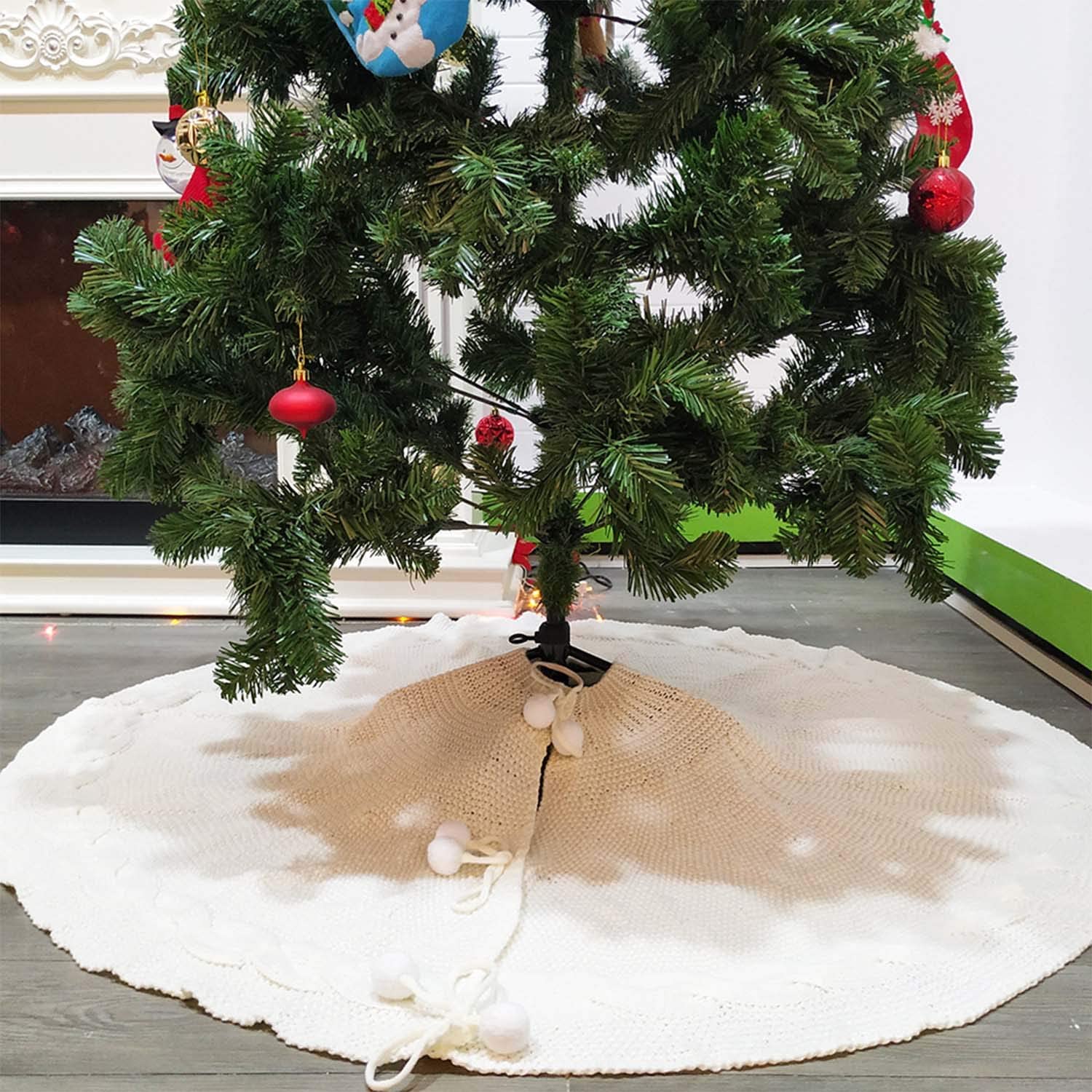 クリスマスツリーの足元を隠すメリット