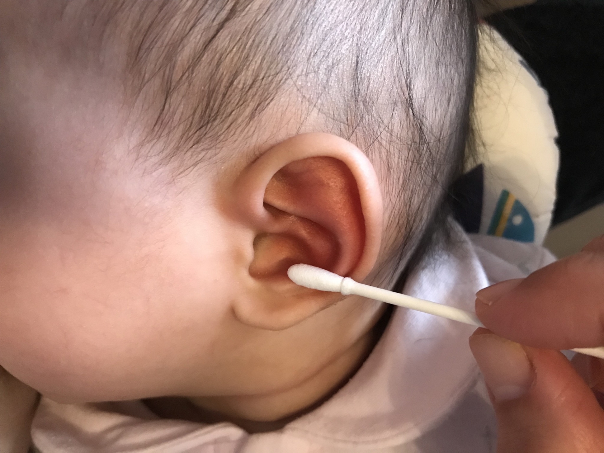 赤ちゃんの耳掃除はいつからいつまで行う？