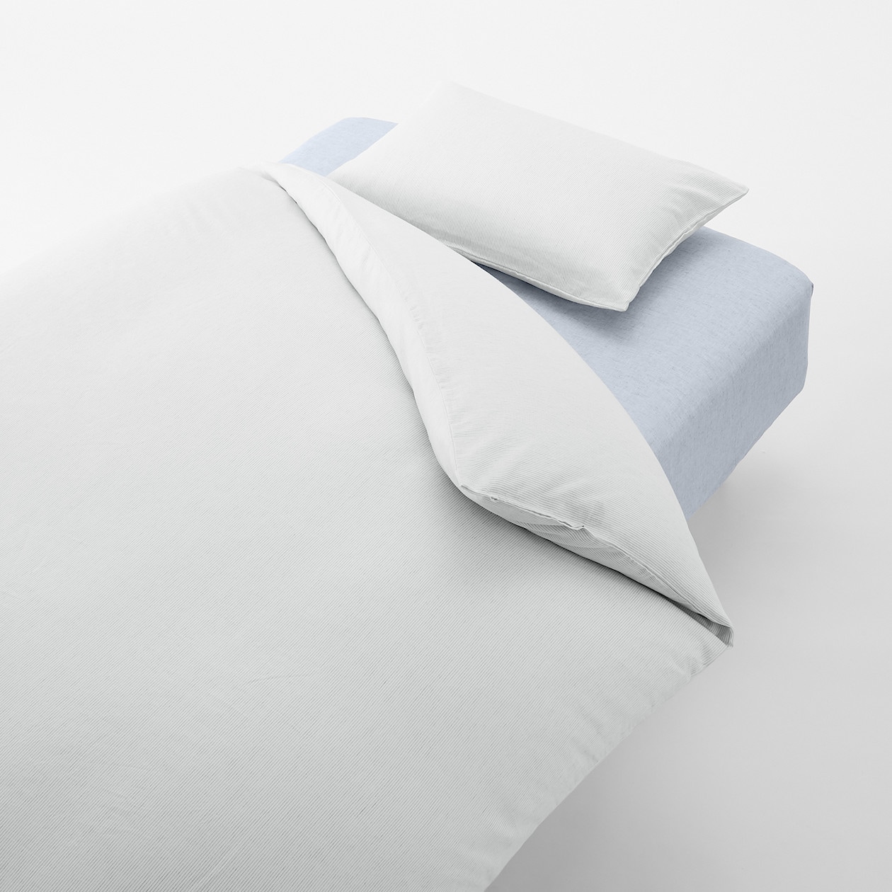 ●無印の冷感枕カバーは、肌触りまで気持ちいい